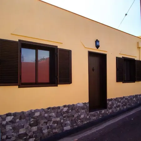 Casa Rural El Monturrio منزل ريفي *